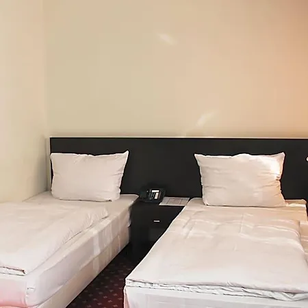 Aariana Hotel
