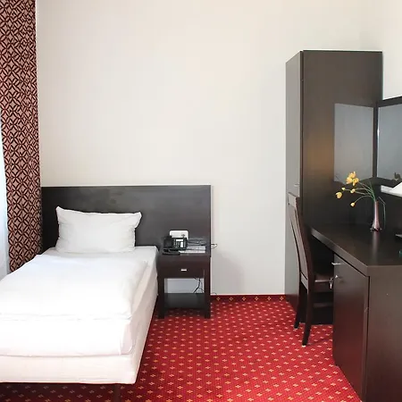 Aariana Hotel